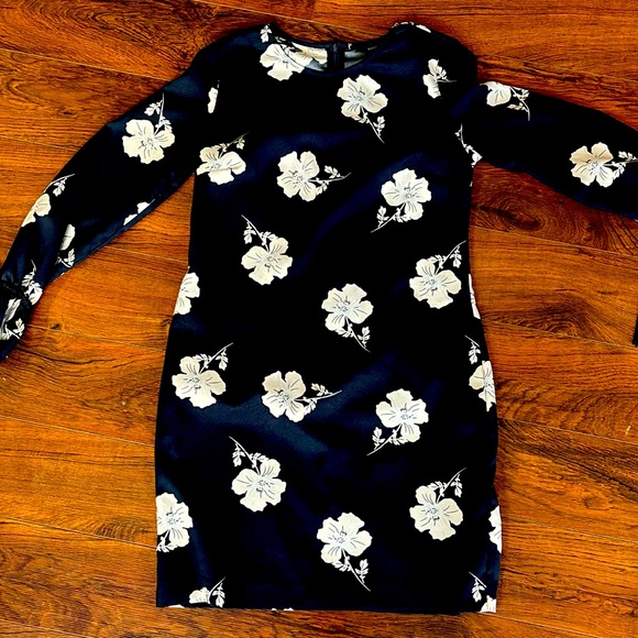 women’s dress - Picture 1 of 2